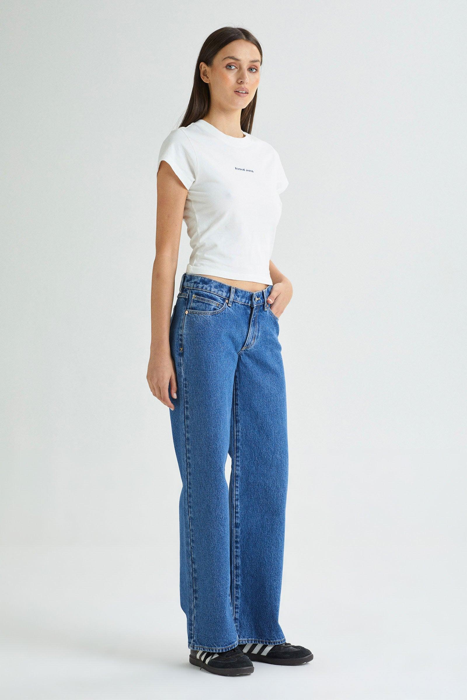 A 99 Low & Wide Chantell Organic| Abrand Jeans